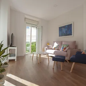 Rd Aparcamiento Incluido Triana Luminoso Comodo 2bd 2bth Sevilla